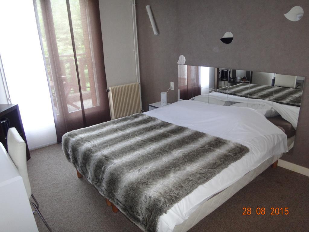 Hotel Bon Accueil Oyonnax Camera foto