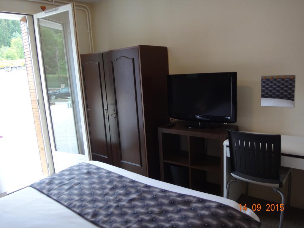 Hotel Bon Accueil Oyonnax Camera foto